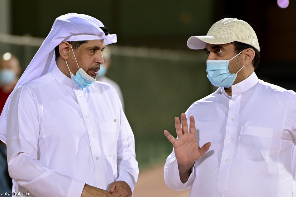 البلطان يحفز لاعبي الشباب قبل الهلال
