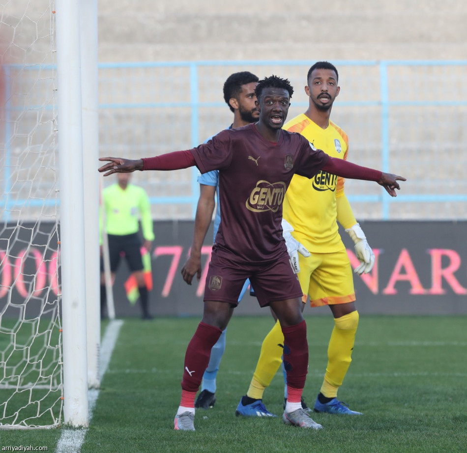 الباطن يعود إلى الانتصارات بثنائية العين