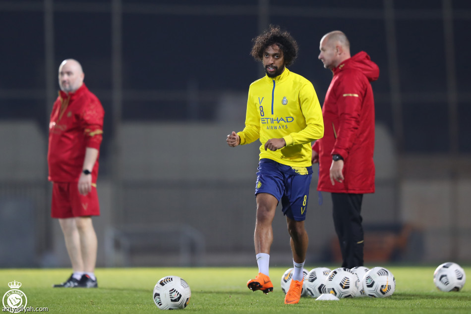 هورفات يشيد بمستويات لاعبي النصر