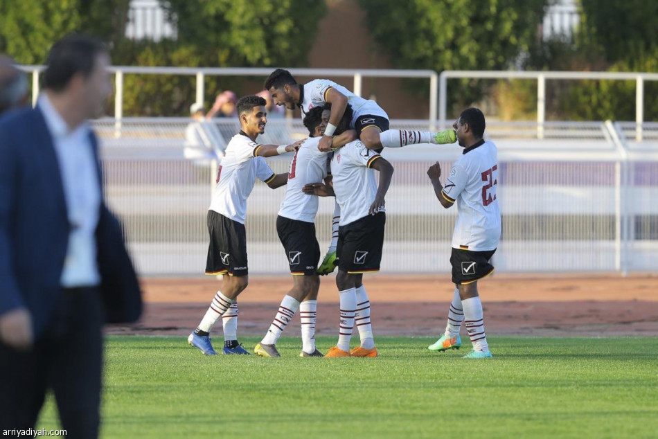 دوري الأولى: القادسية يسقط على أرضه.. وأحد يعود بنقاط الجبلين