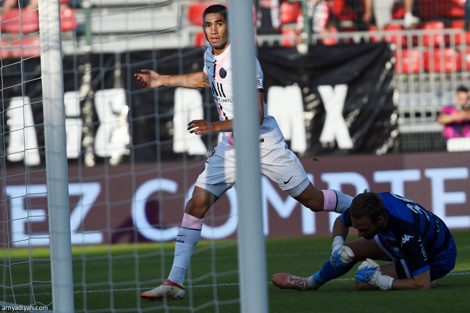 حكيمي يقود باريس للفوز على أورليان