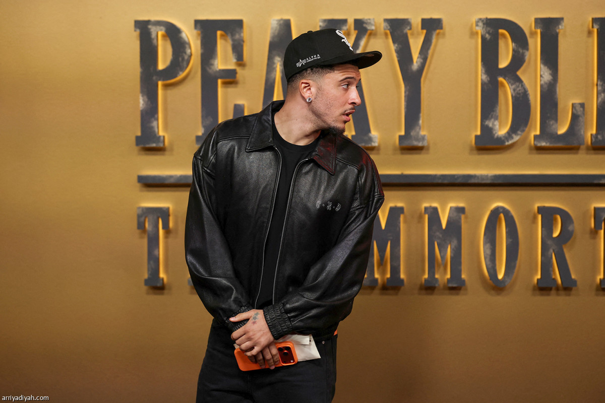 عرض بيكي بلايندرز