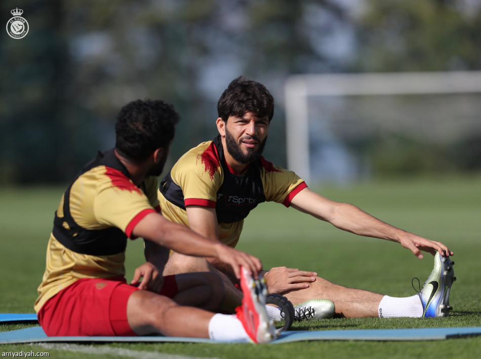 النصر يكتفي بحصة.. ومعايدة