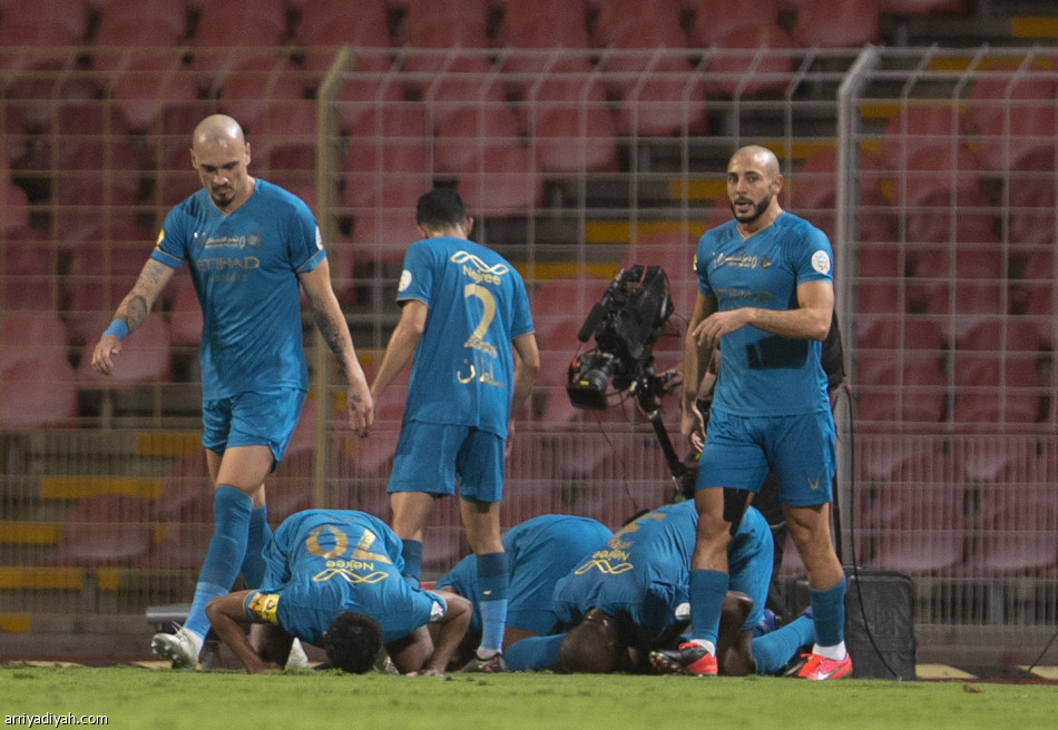 رومارينيو يحبط النصر.. وينقذ الاتحاد