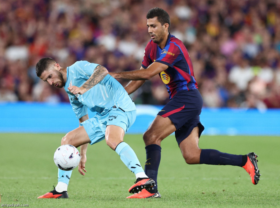 بثنائية بلباو.. برشلونة يعتلي الصدارة