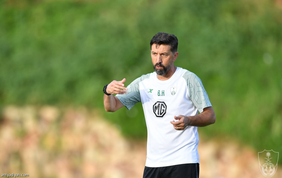 الأهلي ينهي تحضيرات الصفاقسي التونسي