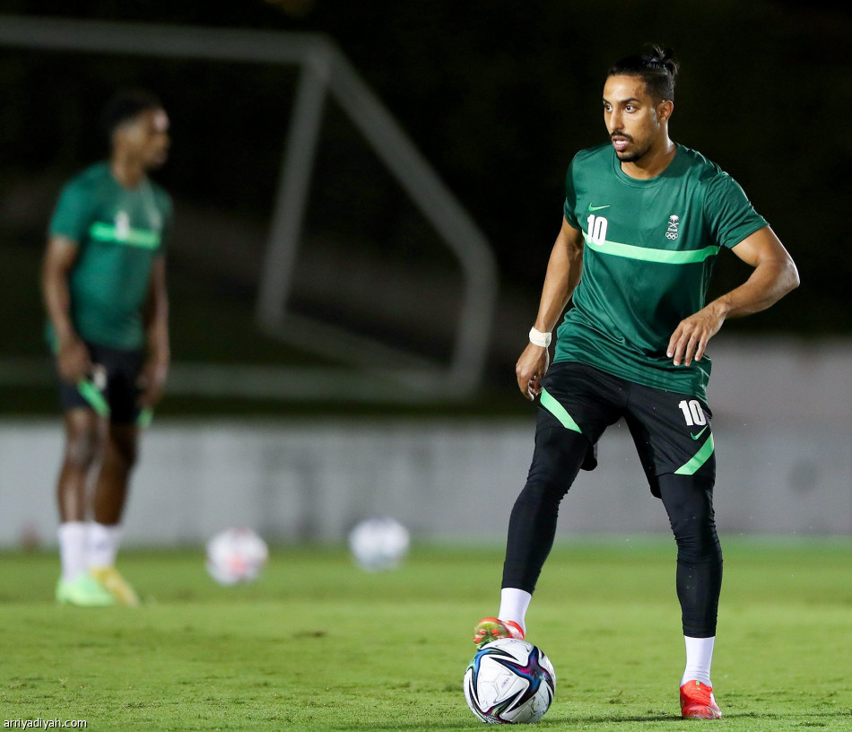 الأخضر.. الشهري يستعد لـ«الإيفواري» بهجمات الوسط
