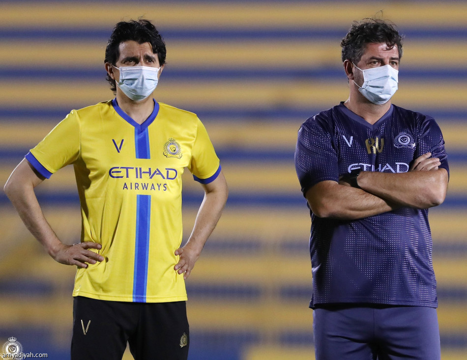 الهلال والنصر.. رازفان 90 دقيقة.. وفيتوريا يقر الفترتين
