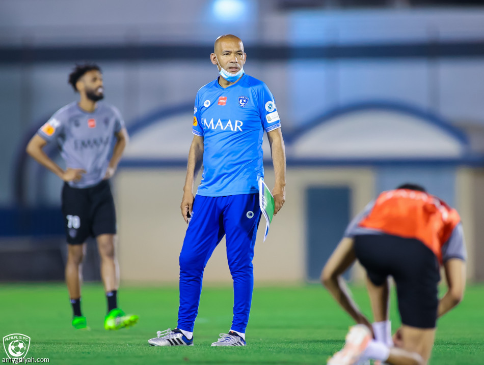الهلال.. عطيف يعود بالركض