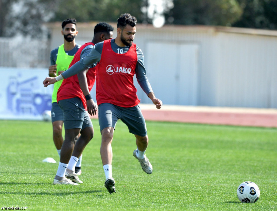 العطوي يكثف اللياقة.. ويريح اللاعبين