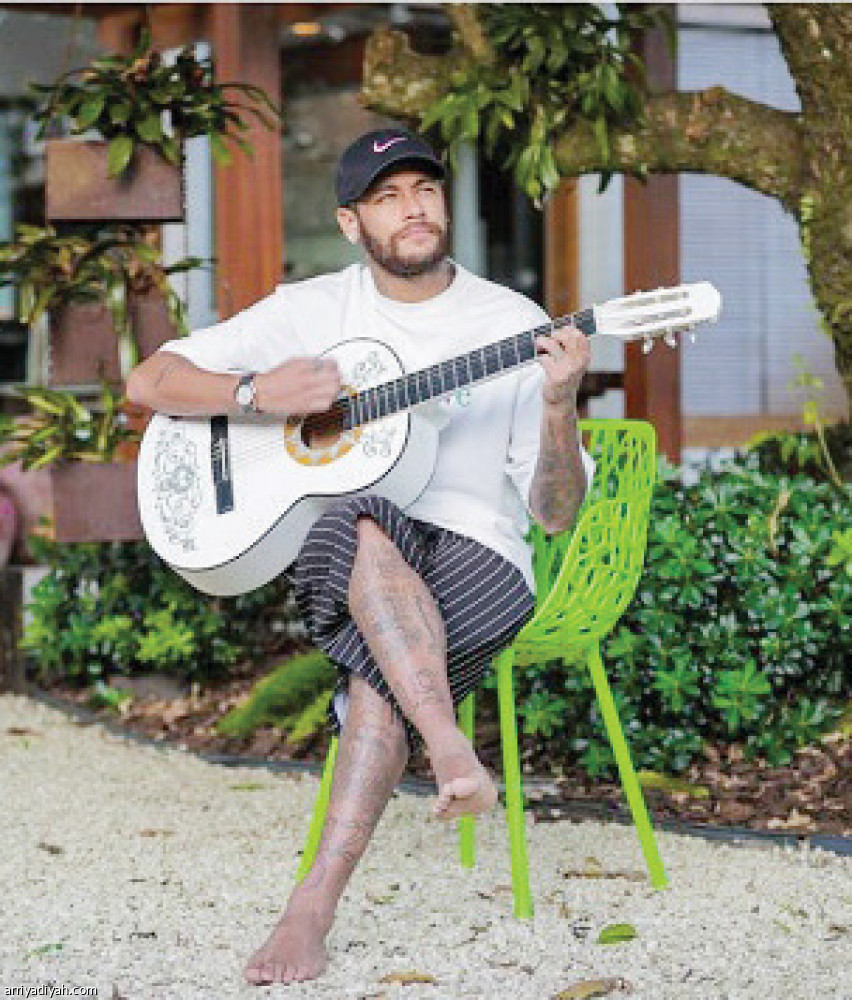 عزف الجيتار والبيانو..
مهارات عبر إنستجرام