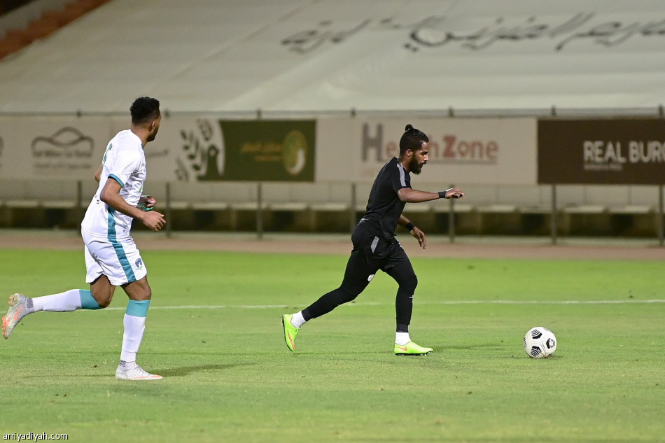 الشباب يعود بفوز معنوي على الشعلة