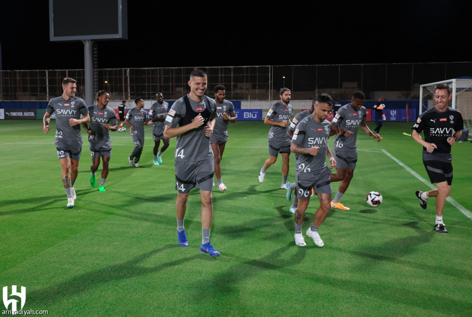اليوم..  الهلال يطير إلى أبها