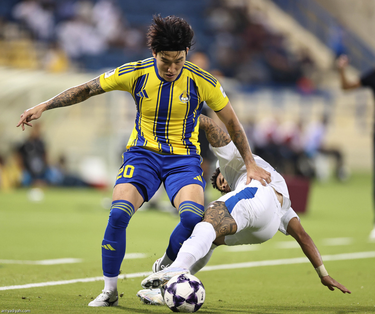 تعزيز صدارة الهلال