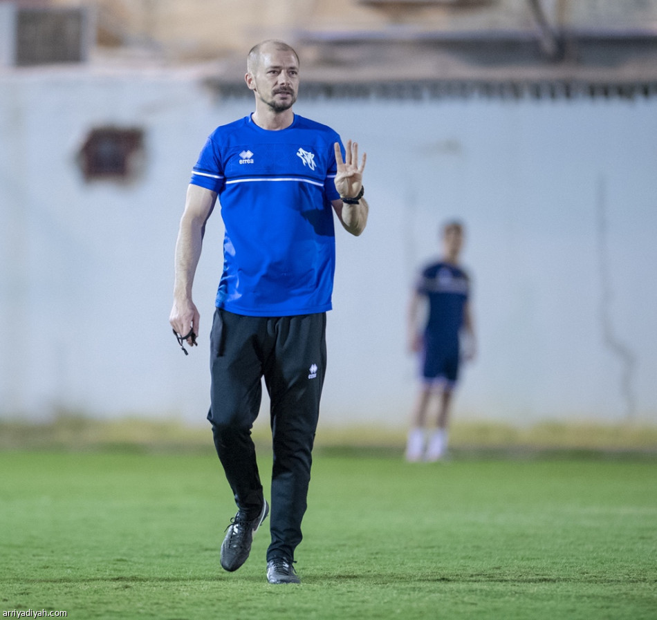 قبل موقعة الأحد.. التعاون متأهب.. والفتح يحتفل
