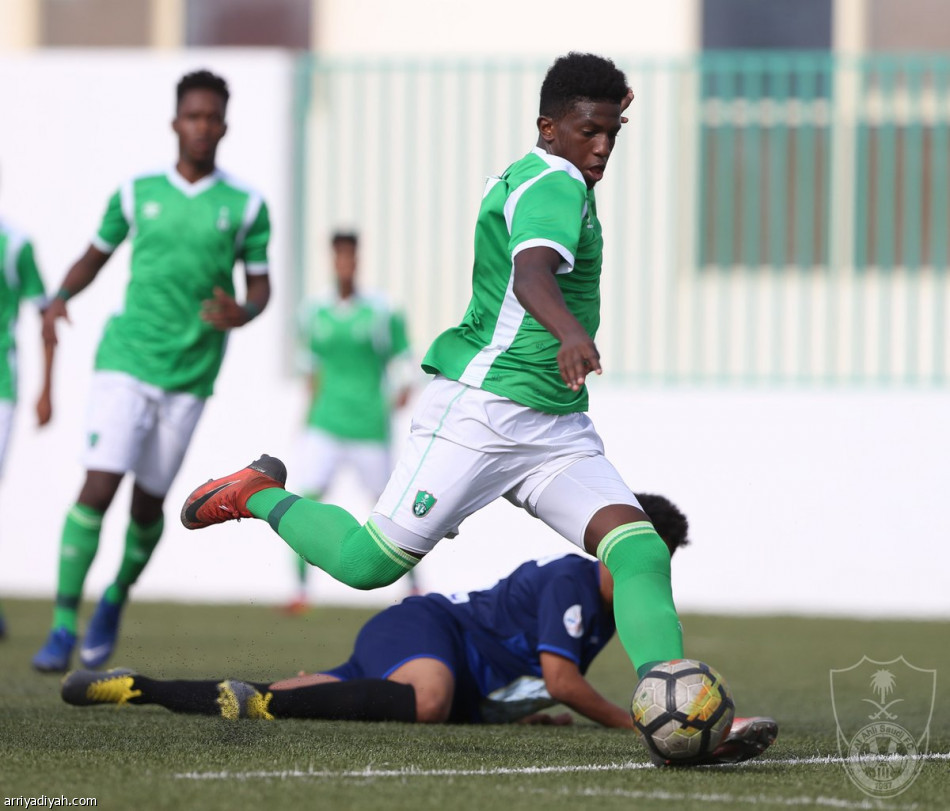 الاتحاد يسقط النصر ويهدي الأهلي دوري الناشئين