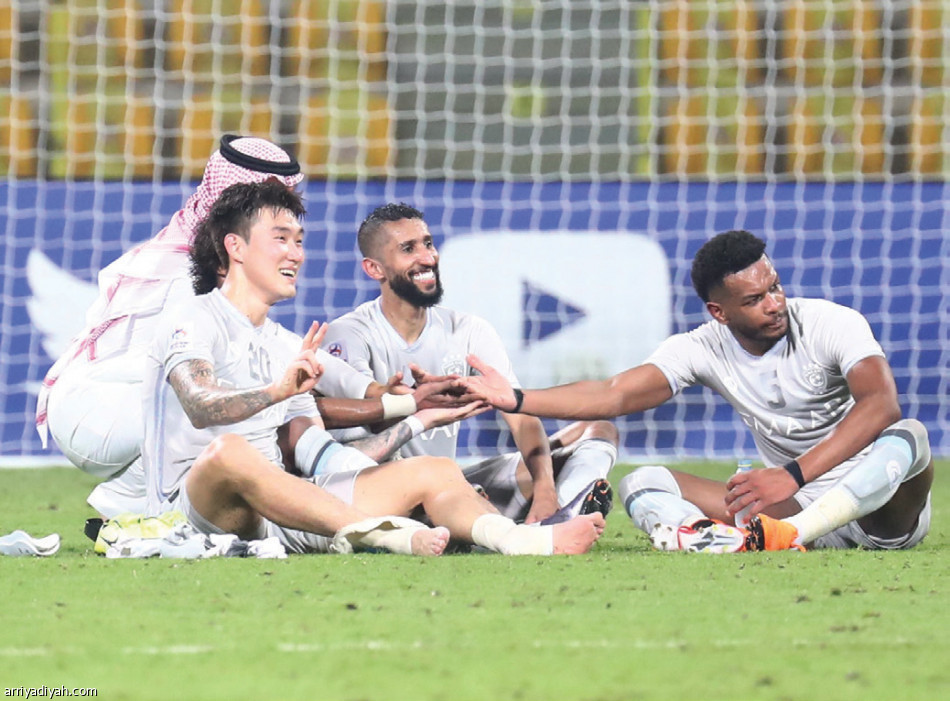 عبر بوابة الاستقلال..
الهلال يلحق بالاتحاد