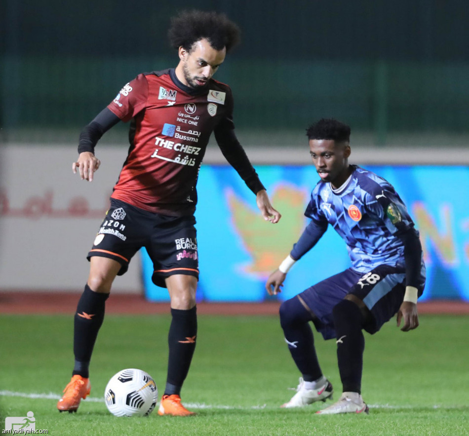 القادسية يتلاعب بالشباب مجددا