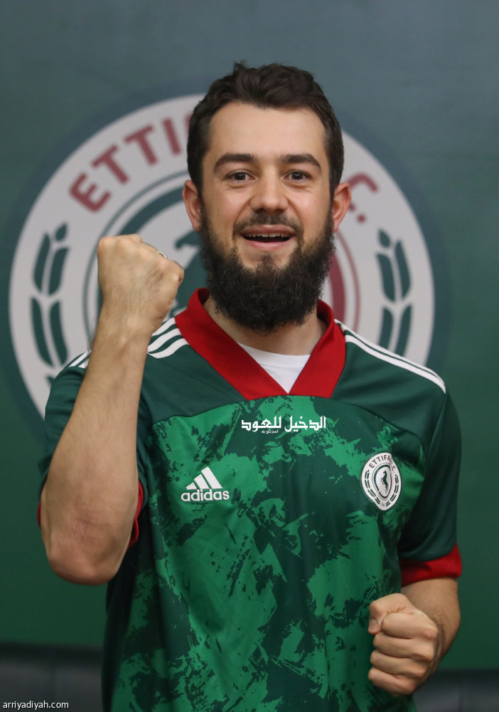 يونس : «آسيا» هدفي مع الاتفاق.. وكاليخون نصحني بالتوقيع