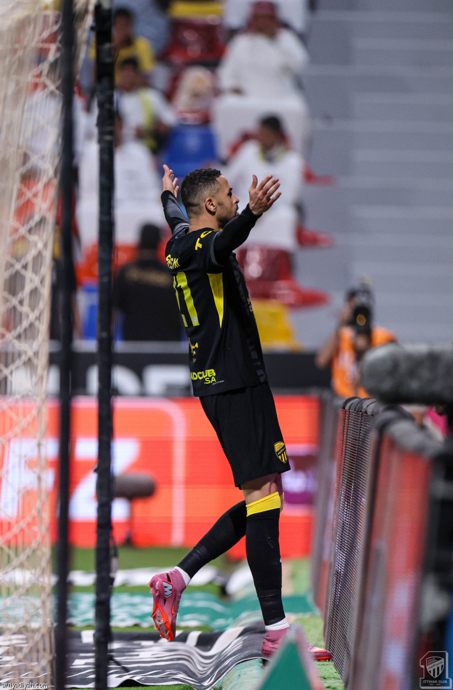 النمور تتنفس