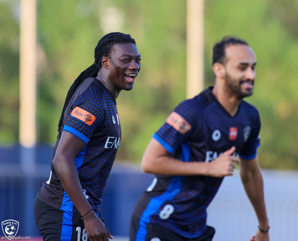 «تمزق» يبعد المعيوف عن الهلال